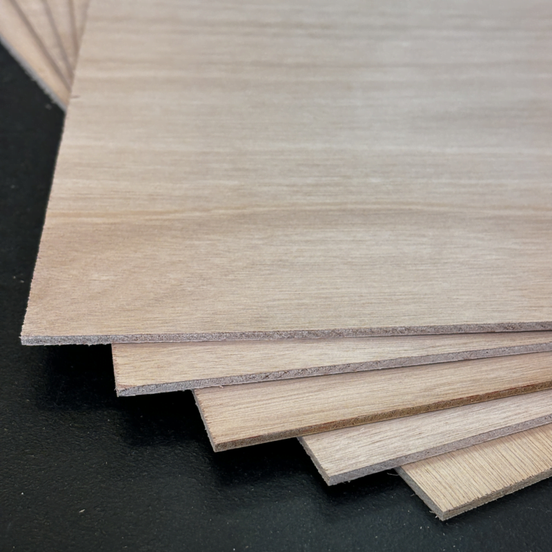 Pannelli in legno sublimatici (adatti a lavorazioni laser, singolo lato) - Okoumé 4 mm